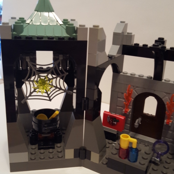 Legos - Picture 4 of 7